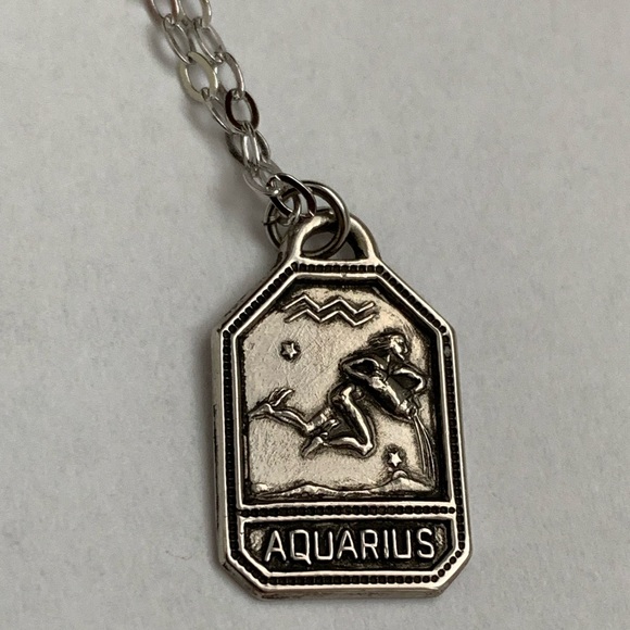 Aquarius zodiac pendant with 18” chain Sterling silver  NEW Vintage - Picture 10 of 11